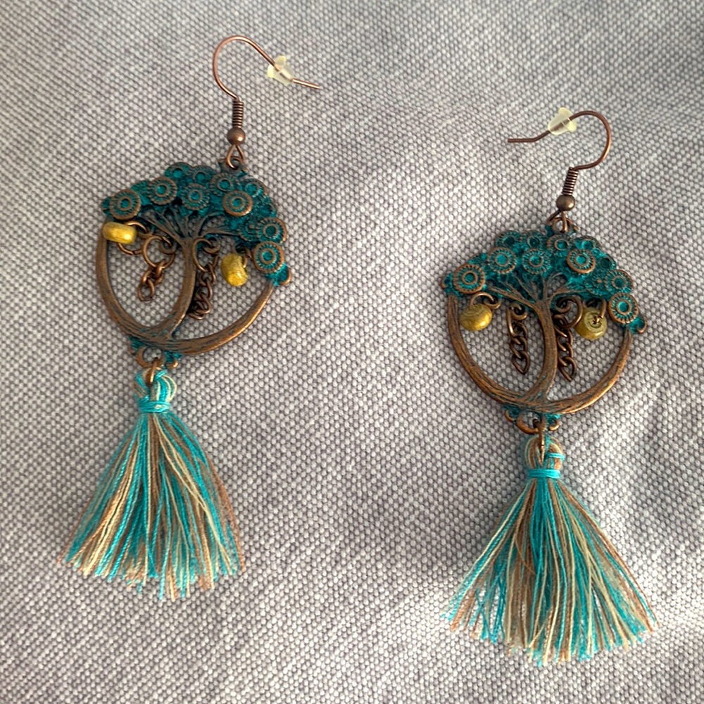 NWOT | dangling tassel earrings - Picture 2 of 2